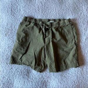 Bonobos large green polka dot shorts